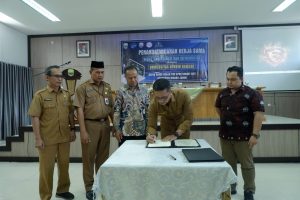 Penandatanganan_Kerjasama_Dinas_Komunikasi_dan_Informatika_dengan_Universitas_Nurdin_Hamzah